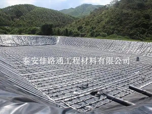 防滲土工膜：環(huán)保新衛(wèi)士，守護(hù)綠水青山